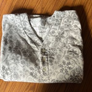 Women’s Cabela’s fleece lounge dress size XL.